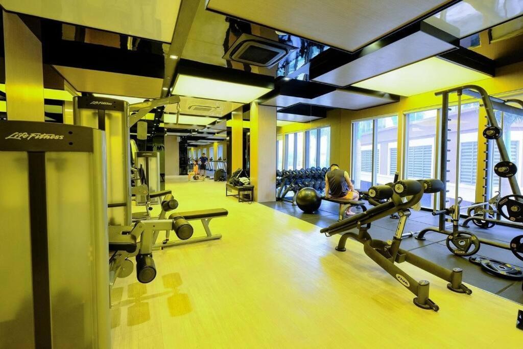 View, 1km To Center, Br & Sofa Bed, Free Gym Appartement *